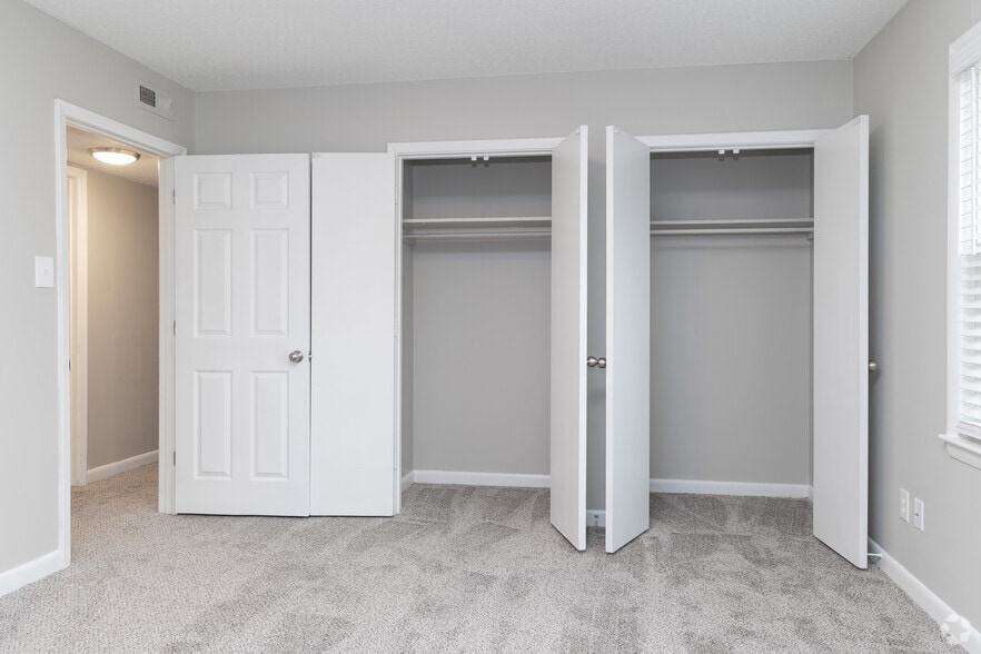 More Photos Of 29 Briar Cir, Fayetteville Apartments For Sale