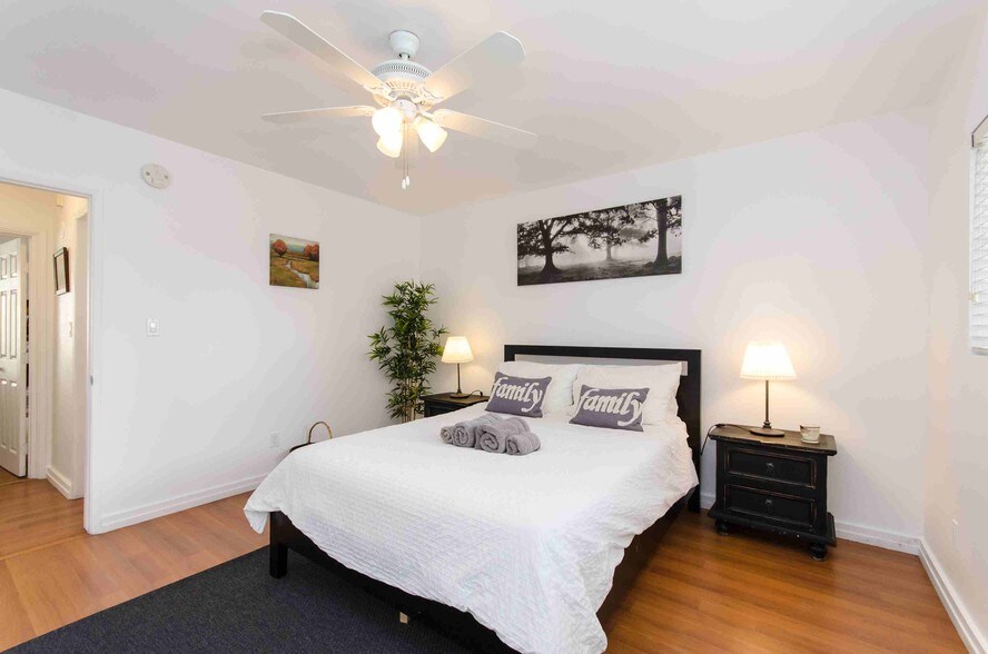 More Photos Of 1530 N Formosa Ave, Los Angeles Apartments For Sale