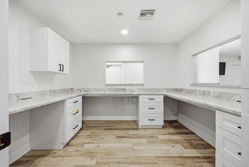 More Photos Of 4911-4919 State Road 54, New Port Richey Office For Sale