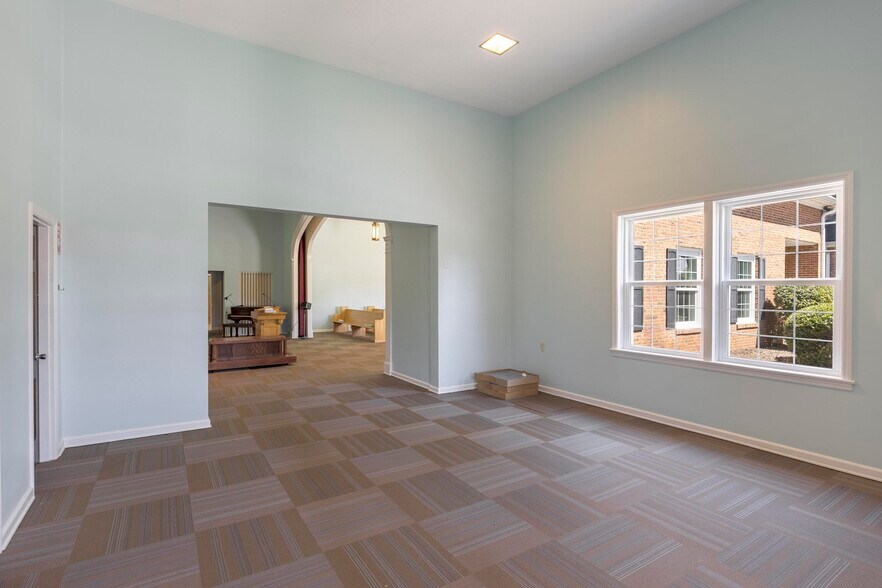 More Photos Of 2415 N Ocoee St, Cleveland Funeral Home For Sale