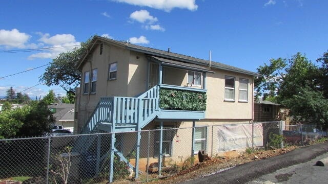 Primary Photo Of 1925 Eureka Way, Redding Apartments For Sale