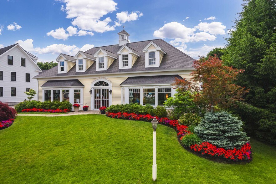 More Photos Of 307 Main St, Ogunquit Storefront For Lease