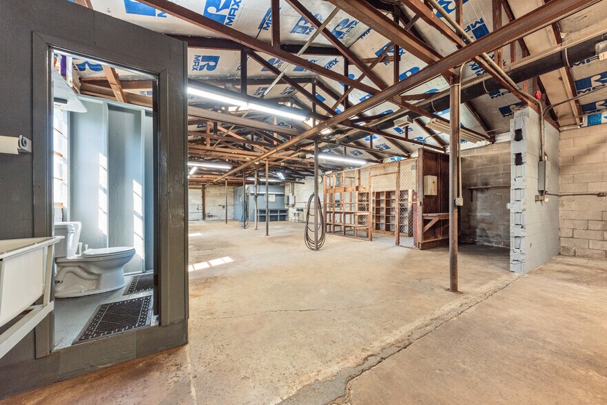 More Photos Of 5044 Edward St, Jacksonville Service For Sale