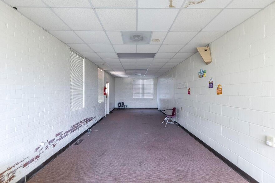 More Photos Of 2270 Shurling Dr, Macon-Bibb Religious Facility For Sale
