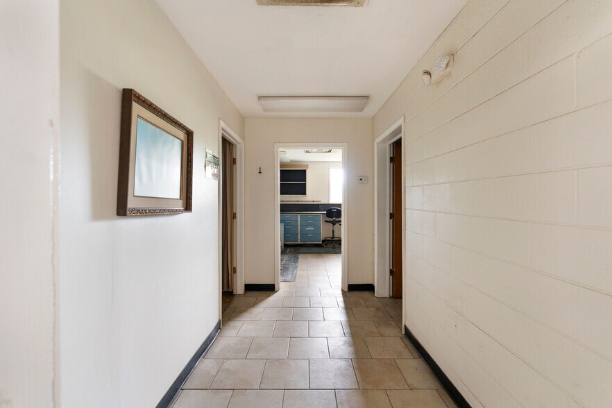 More Photos Of 112 Old Mill Rd, Cartersville Research And Development For Sale