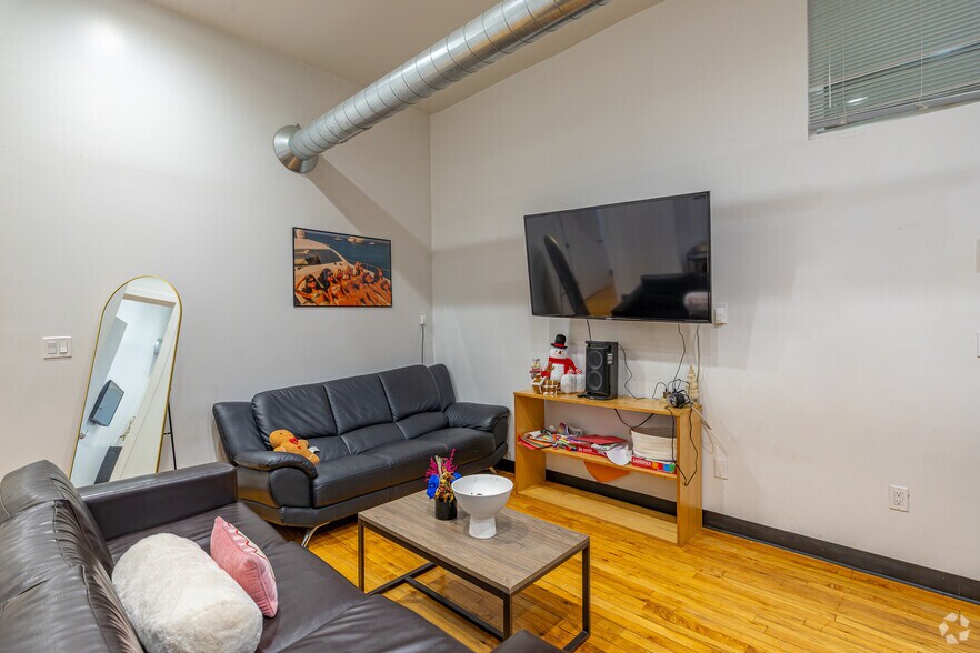 More Photos Of 123 Court St, Binghamton Apartments For Sale