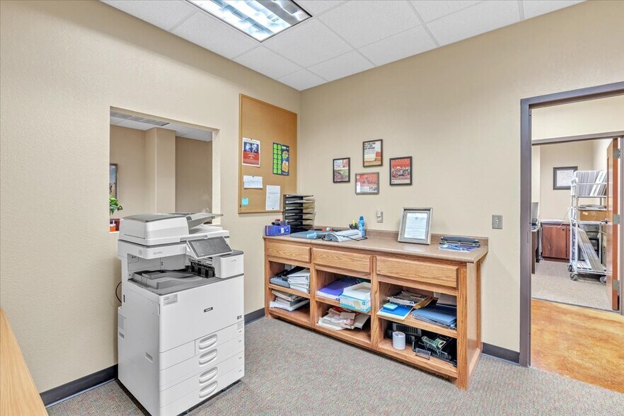 More Photos Of 304 S 29th St, Chickasha Medical For Sale