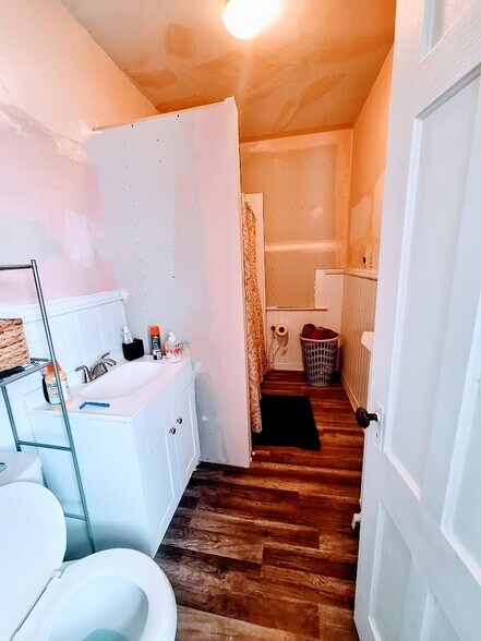 More Photos Of 1302 Lenox Ave, Utica Apartments For Sale
