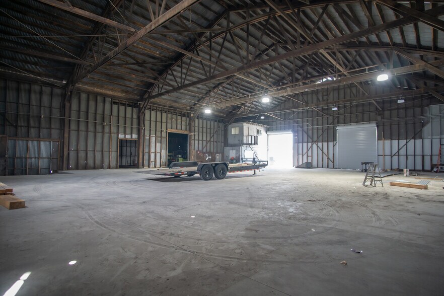 More Photos Of 545 W Main St, Ontario Warehouse For Lease