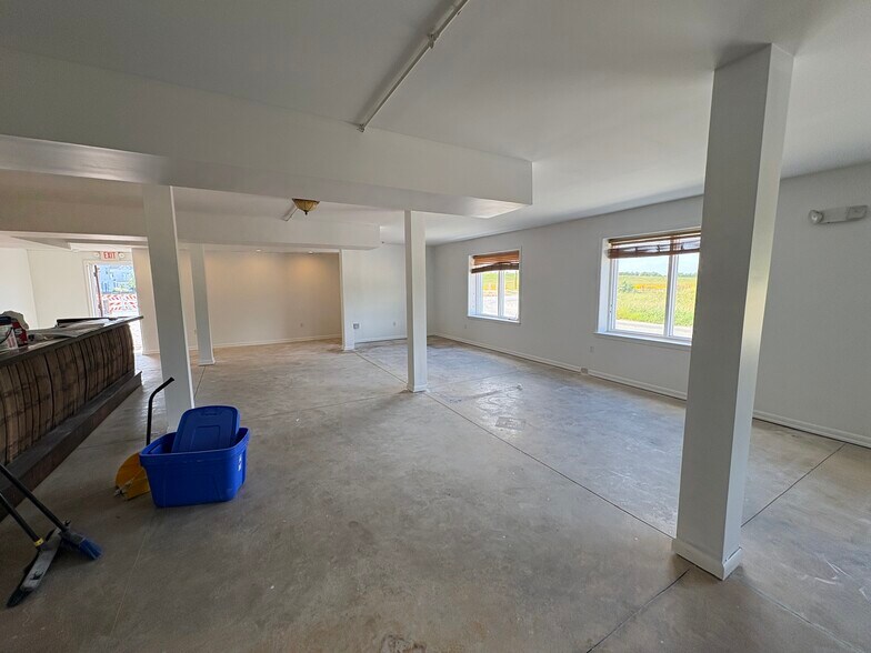 More Photos Of 32191 Nassau Rd, Lewes Freestanding For Lease