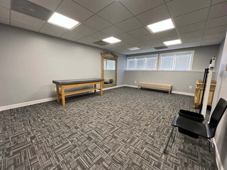 More Photos Of 1010 Ohio Pike, Cincinnati Medical For Sale