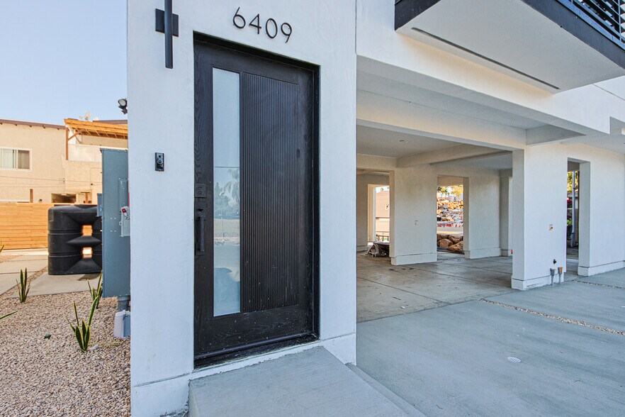 More Photos Of 6401 Odessa Ave, Lake Balboa Multifamily For Sale