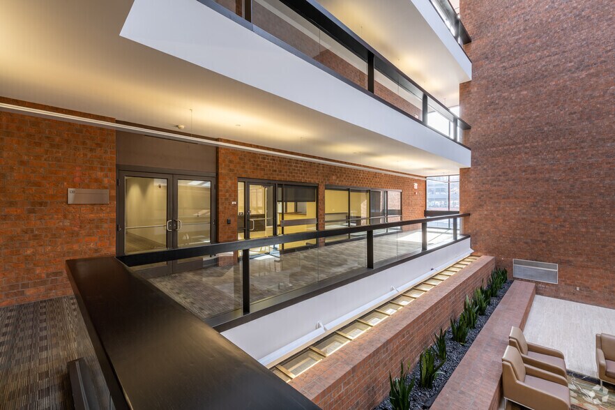 Primary Photo Of 45 William St, Wellesley Office For Lease