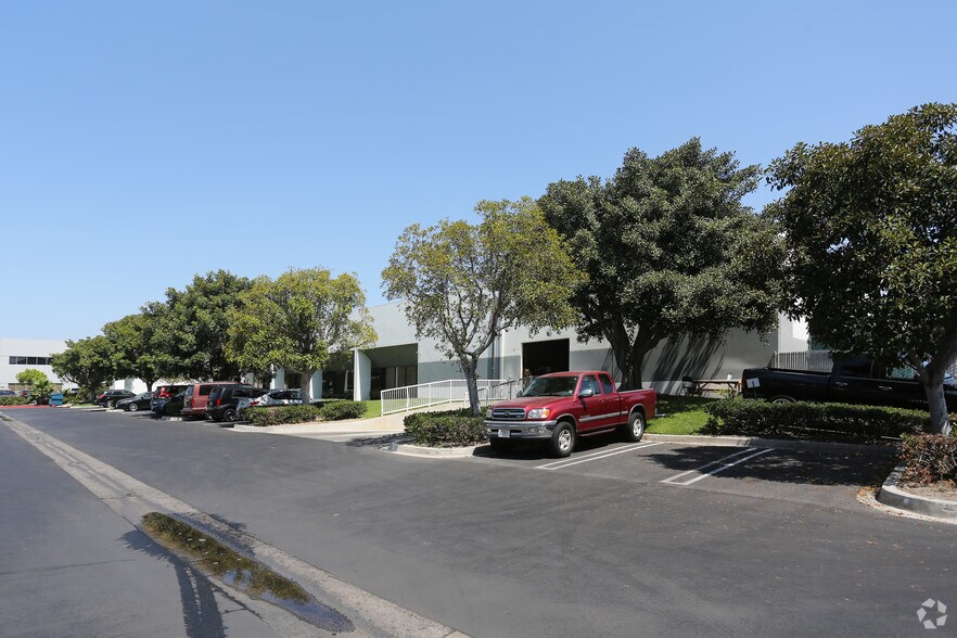 More Photos Of 16902 Von Karman Ave, Irvine Manufacturing For Lease