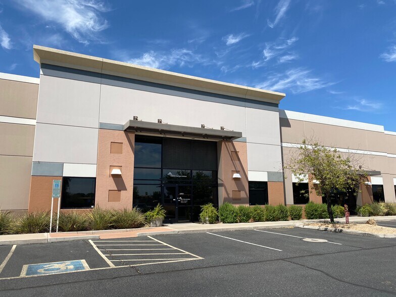 More Photos Of 2225 W Pecos Rd, Chandler Light Manufacturing For Lease