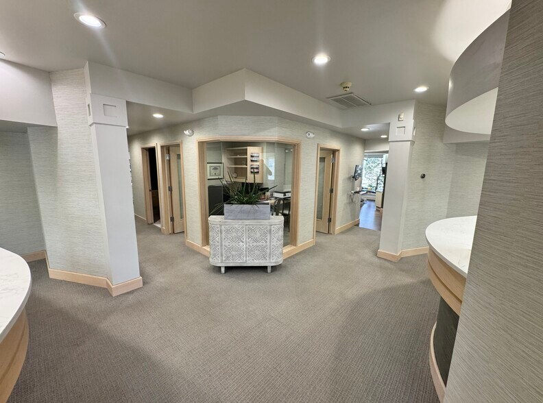 More Photos Of 8001 N Macarthur Blvd, Oklahoma City Medical For Lease