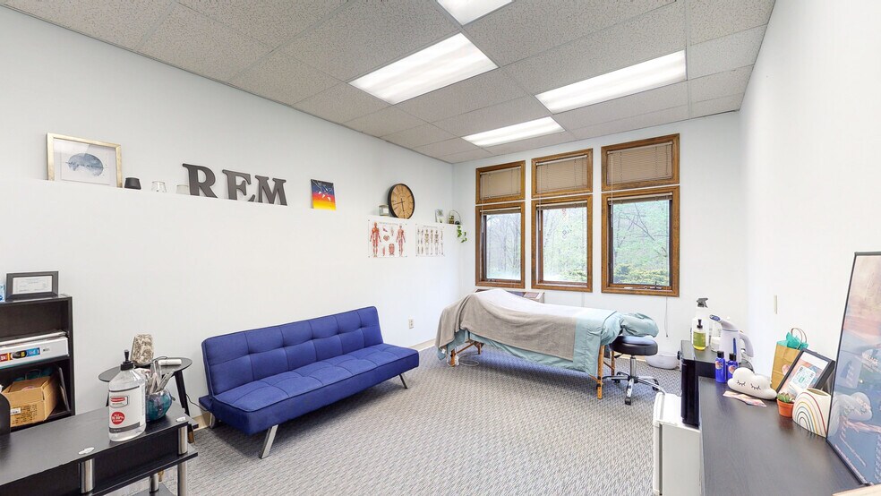 More Photos Of 6 Way Rd, Middlefield Office For Lease