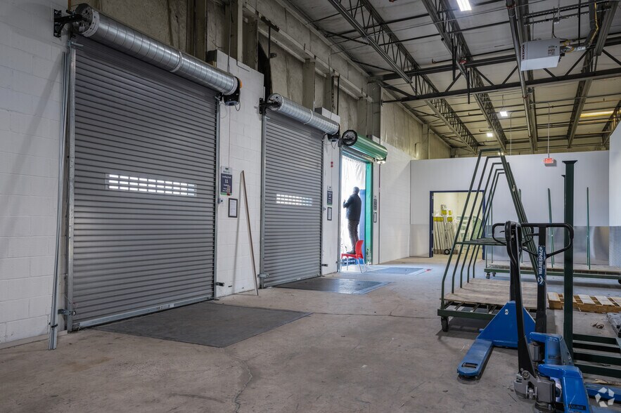 More Photos Of 1650 Marietta Blvd NW, Atlanta Warehouse For Lease