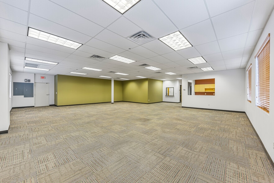 More Photos Of 5500 Murrell Rd, Melbourne Office For Sale