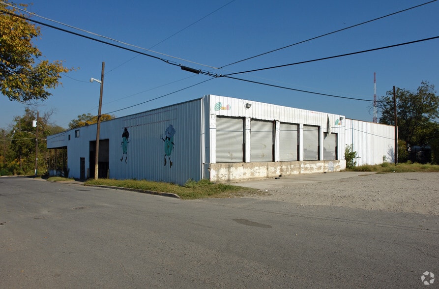 More Photos Of 1702-1704 Orleans St, Dallas Flex For Lease