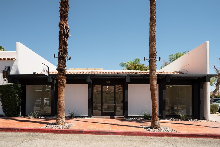 More Photos Of 254-264 N Palm Canyon Dr, Palm Springs Freestanding For Lease