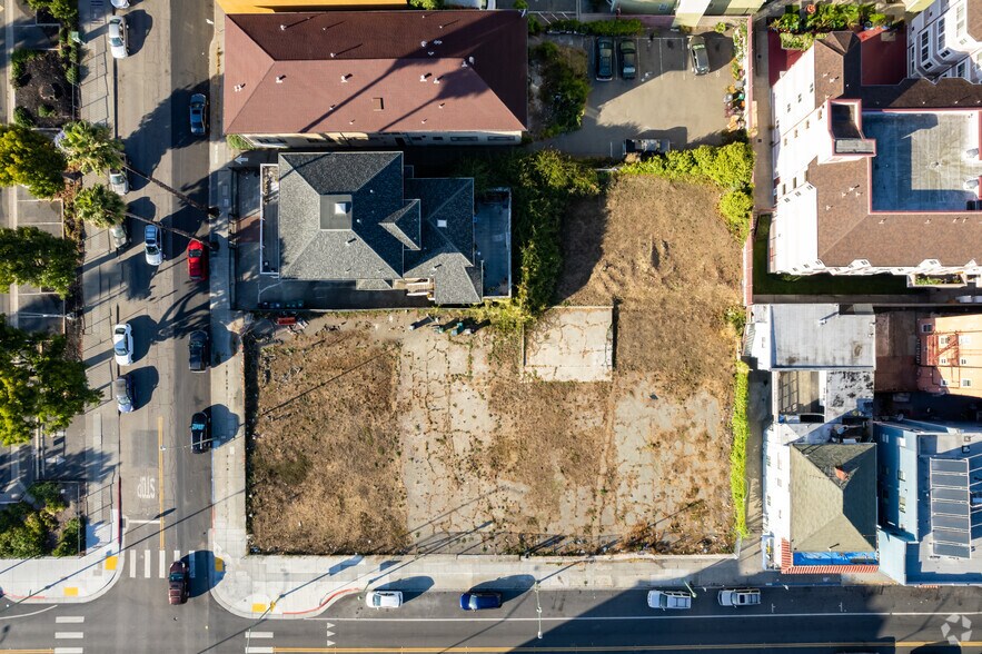 More Photos Of 229 International Blvd, Oakland Land For Sale