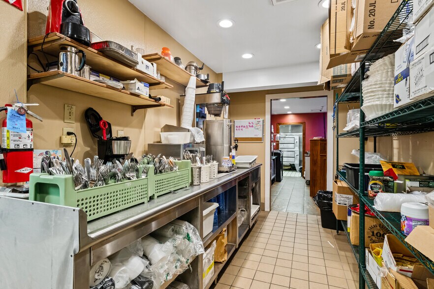 More Photos Of 5626 W Lincoln Hwy, Parkesburg Restaurant For Sale