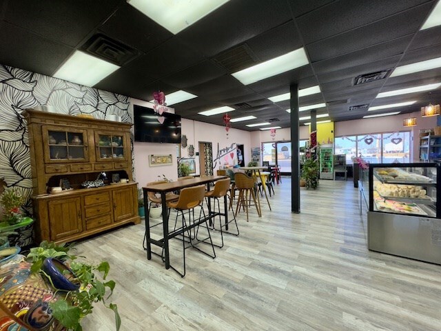 More Photos Of 302 E Dickinson Blvd, Fort Stockton General Retail For Sale
