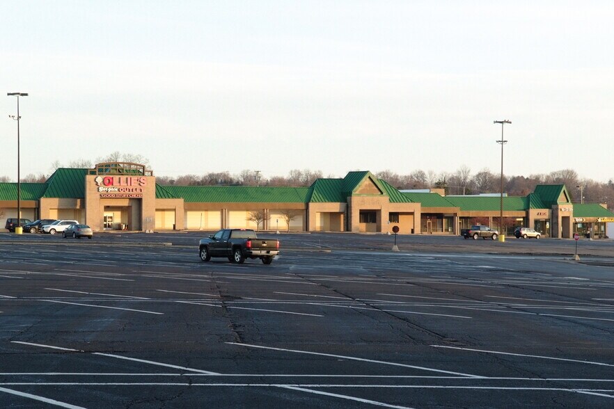 More Photos Of 1406-1500 Lexington Ave, Mansfield Unknown For Lease