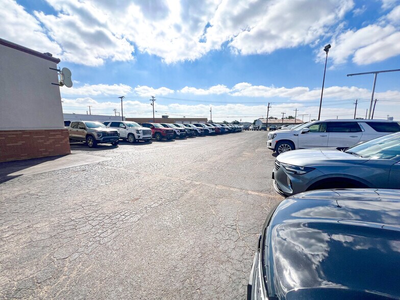 More Photos Of 3205 W Wall St, Midland Auto Dealership For Sale