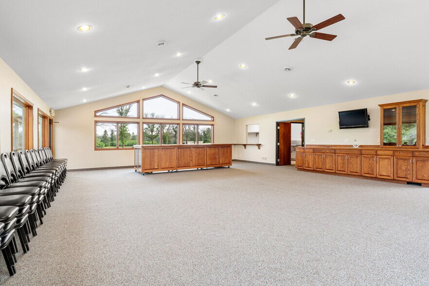 More Photos Of 3700 11th Pl NE, Austin Lodge Meeting Hall For Sale