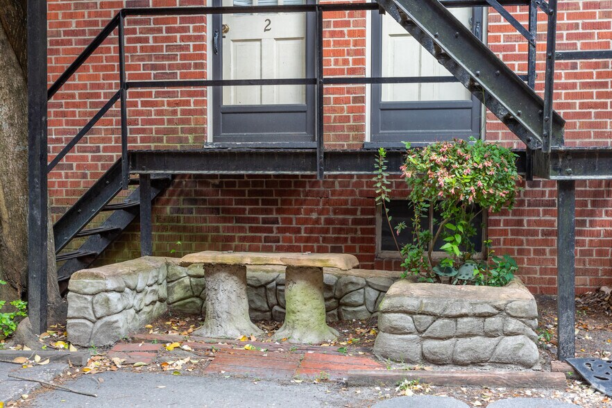 More Photos Of 1107-1117 W Rowan St, Fayetteville Apartments For Sale