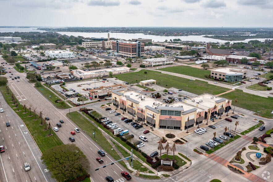 More Photos Of 1800-1820 Nasa Rd 1, Houston Unknown For Lease