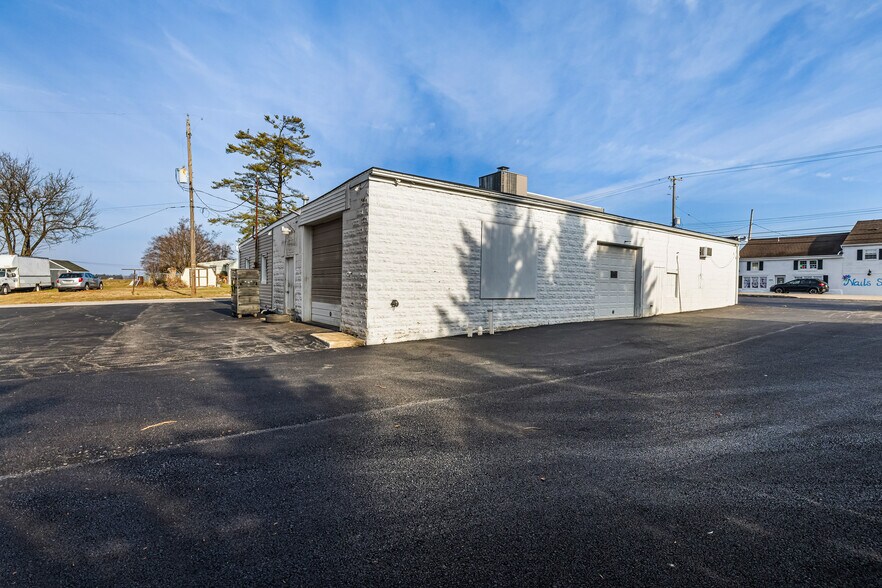 More Photos Of 1482 Seven Valleys Rd, York Multifamily For Sale