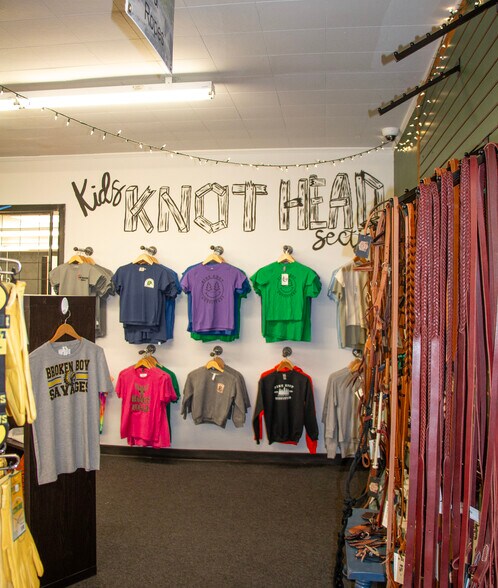 More Photos Of 110 N Broadway St, Broken Bow General Retail For Sale