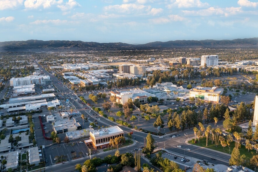 More Photos Of 6633 Canoga Ave, Canoga Park Land For Sale