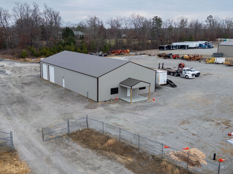 Primary Photo Of 1058 Crabtree Road Rd, Crossville Industrial For Lease