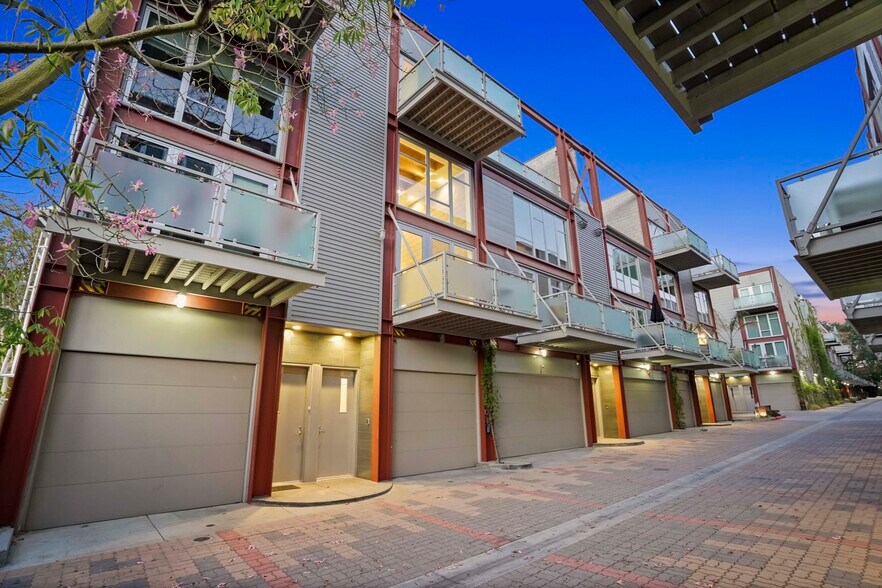 More Photos Of 3450 Cahuenga Blvd W, Los Angeles Office Residential For Lease
