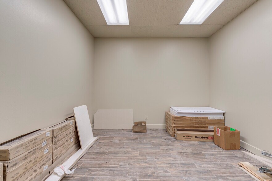 More Photos Of 1312 Texas Ave, Lubbock Office For Sale