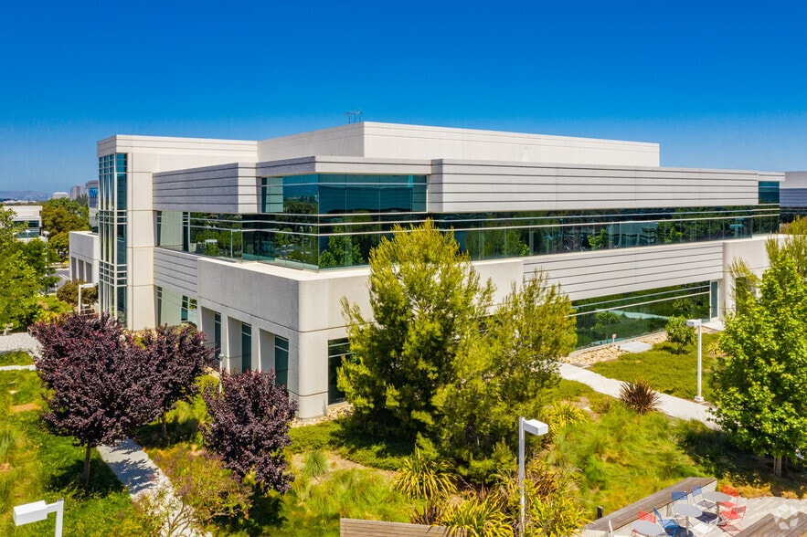 More Photos Of 1400 Bridge Pky, Redwood City Unknown For Lease
