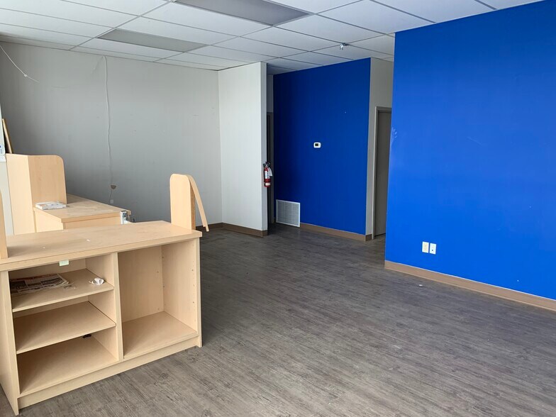 More Photos Of 8703-8727 53rd Ave NW, Edmonton Flex For Lease