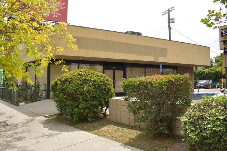 More Photos Of 5020 Wilshire Blvd, Los Angeles Unknown For Lease