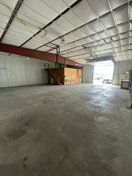 More Photos Of 6934 11th Ave SW, Rochester Warehouse For Lease