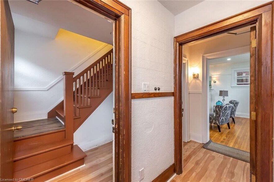 More Photos Of 104 Longwood Rd S, Hamilton Multifamily For Sale