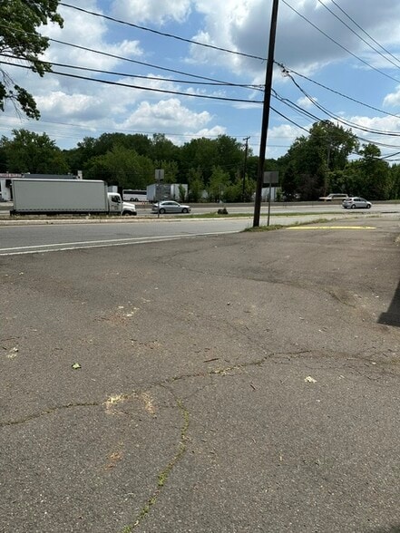 More Photos Of 117-121 Gertrude Ave, Paramus Flex For Lease