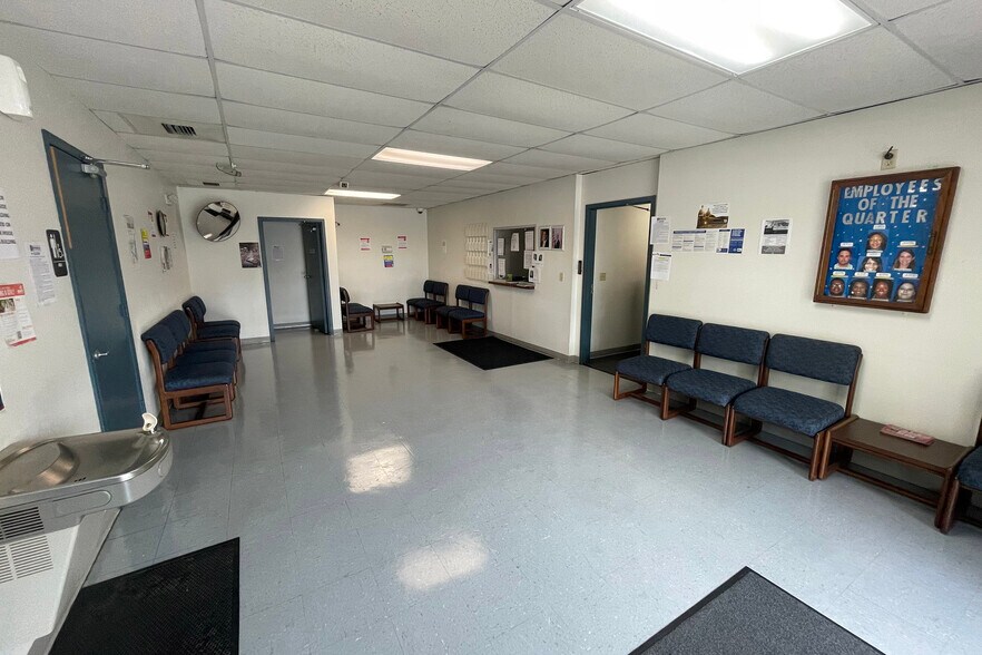 More Photos Of 255 W Main St, Bartow Office For Sale