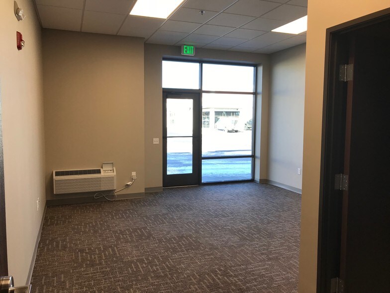 More Photos Of 4840 Van Gordon St, Wheat Ridge Warehouse For Lease