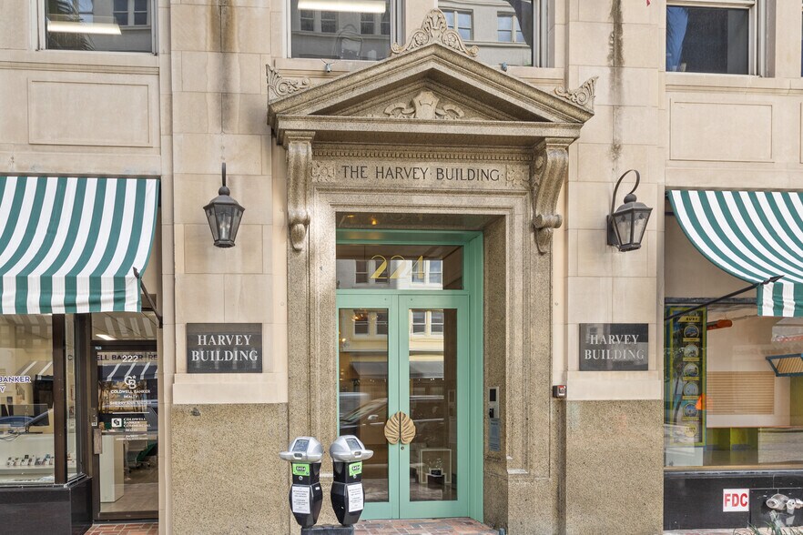 More Photos Of 224 Datura St, West Palm Beach Office For Lease