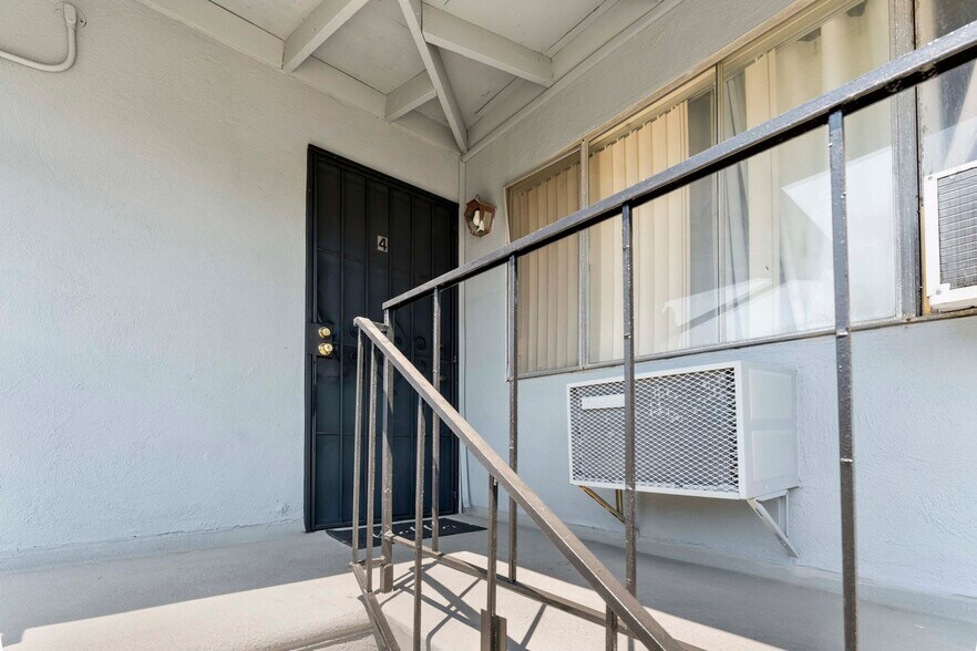 More Photos Of 568 E Colorado Ave, Glendora Apartments For Sale