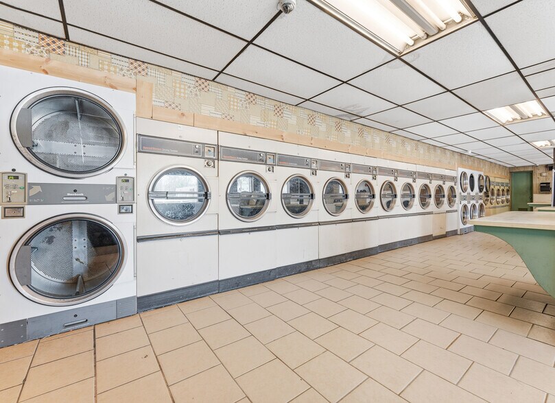 More Photos Of 365-371 S Mount Vernon Ave, Uniontown Freestanding For Sale